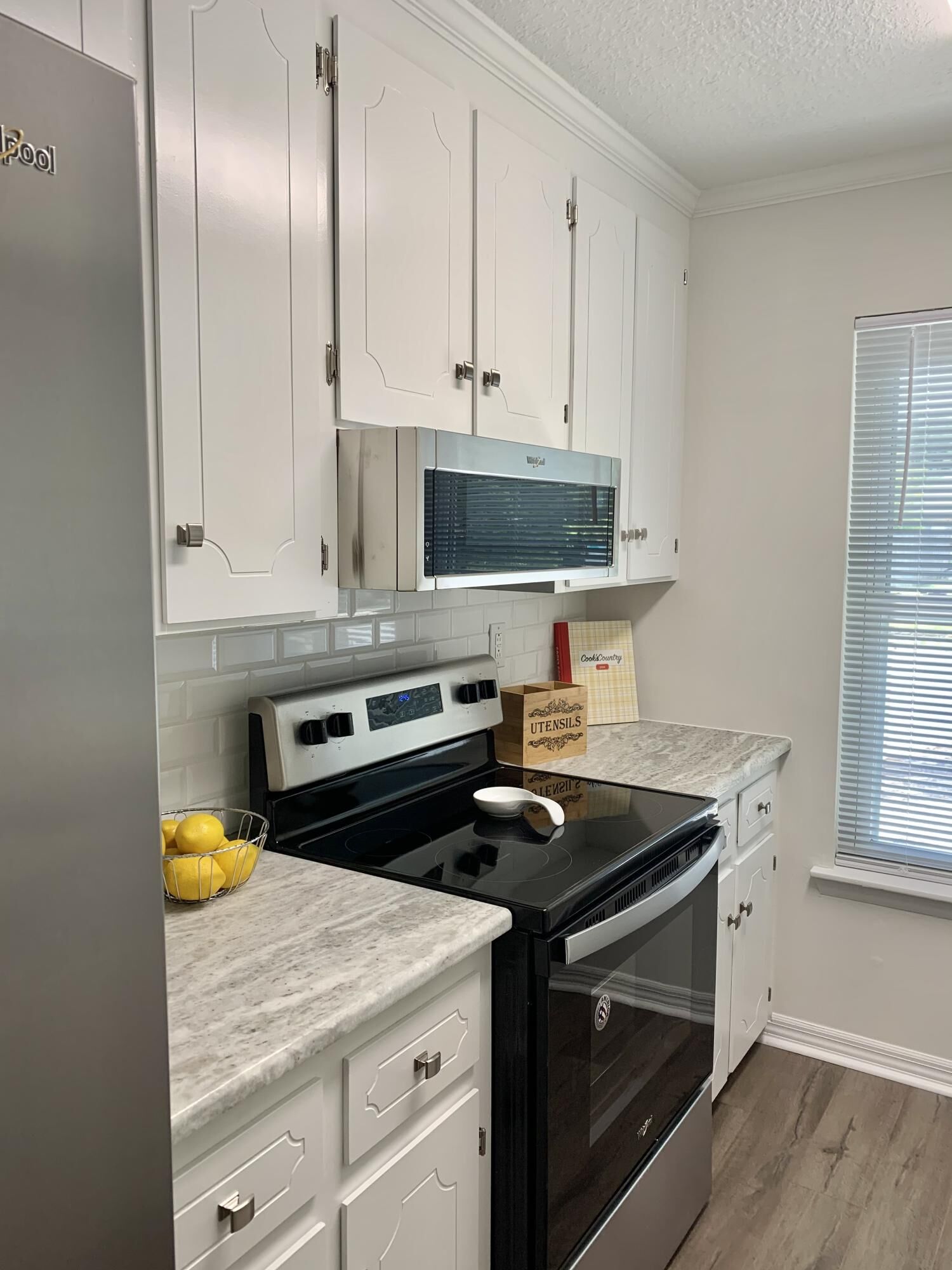 Property Photo:  912 Juniper Avenue  FL 32578 