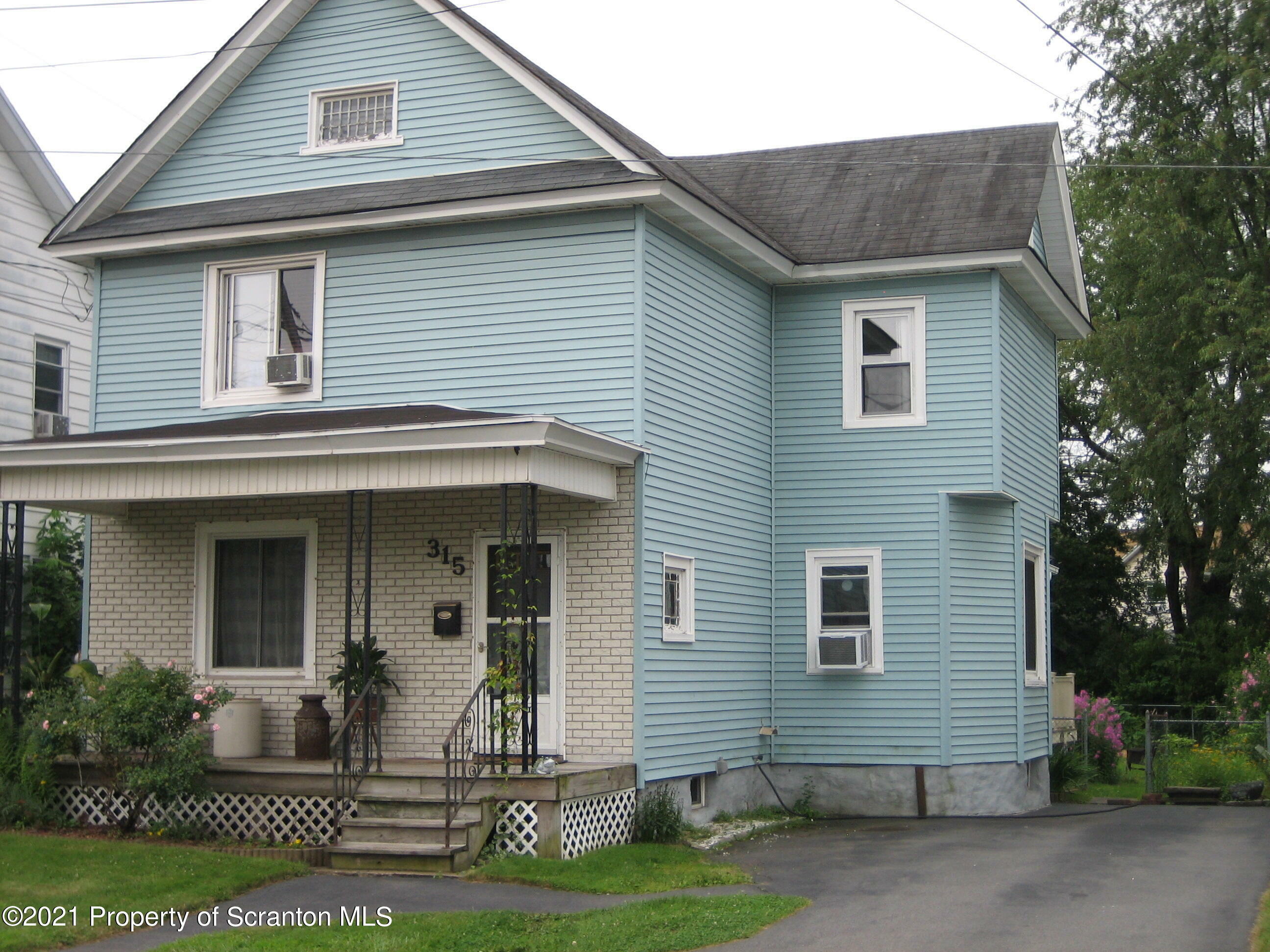 Property Photo:  315 Keystone Avenue  PA 18452 