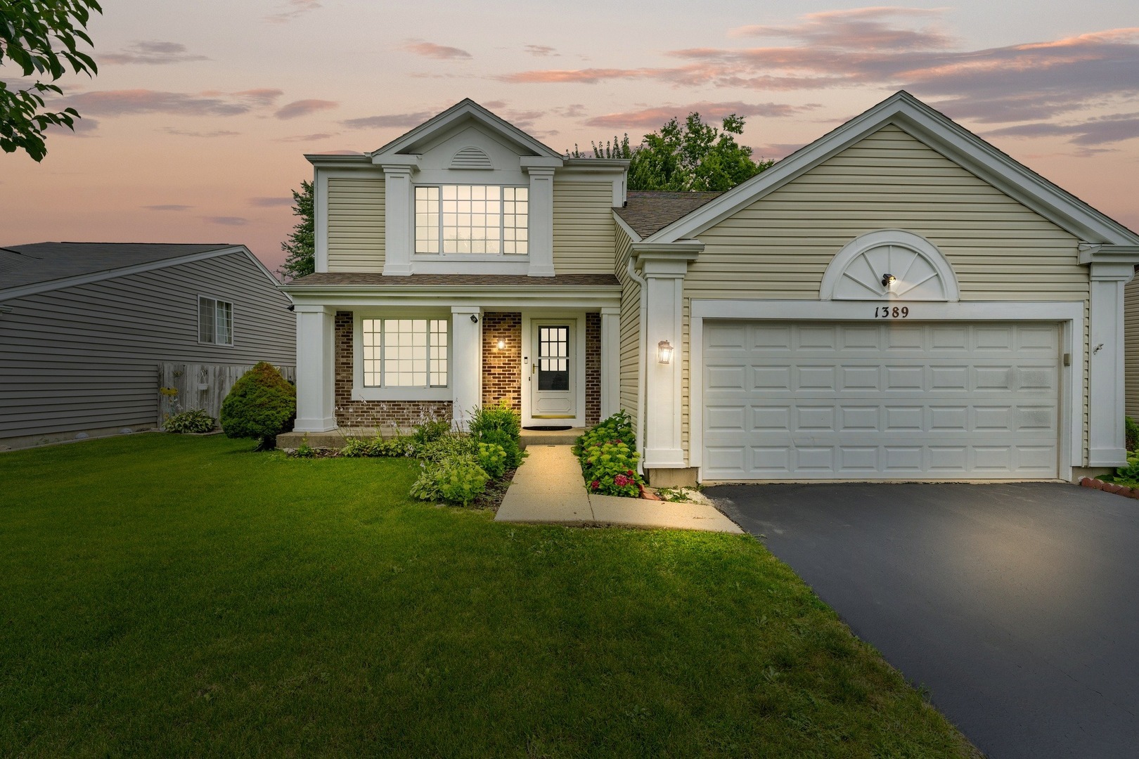 Property Photo: 1389 Eastwood Drive IL 60506