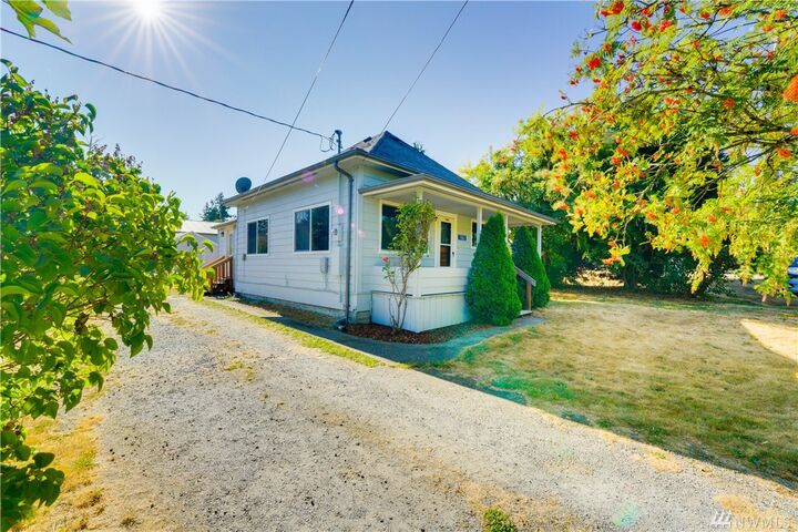 Property Photo: 11063 Whistle Lake Rd WA 98221