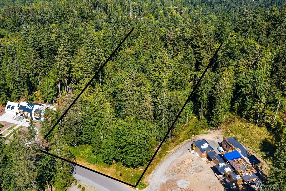 Property Photo:  27117 SE Grand Ridge Dr  WA 98029 