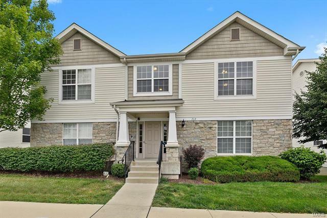 Property Photo: 717 Tower Grove D 62208