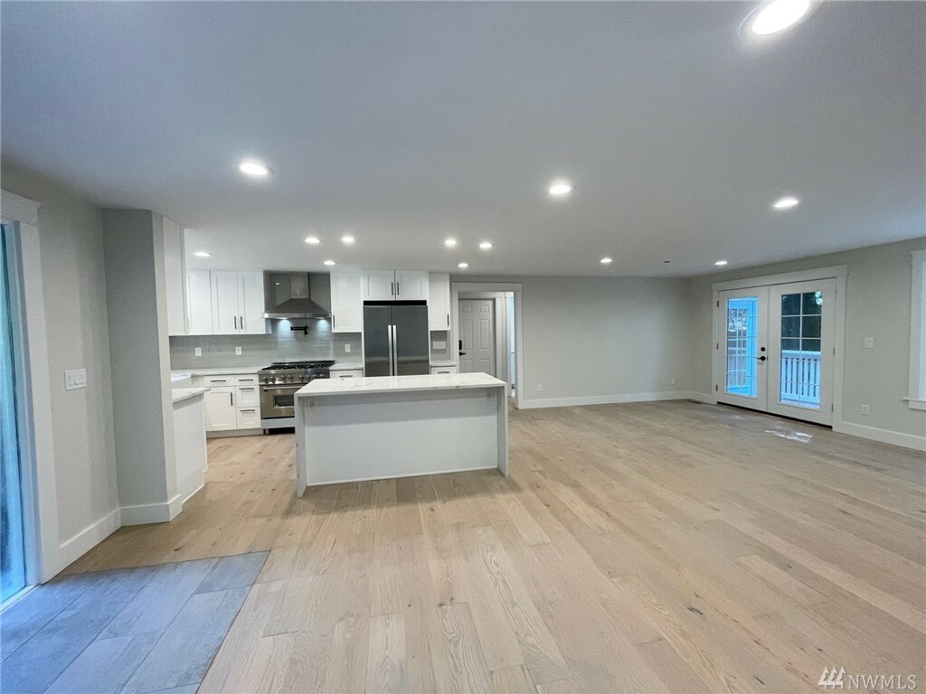 Property Photo: 4533 87th Ave SE WA 98040