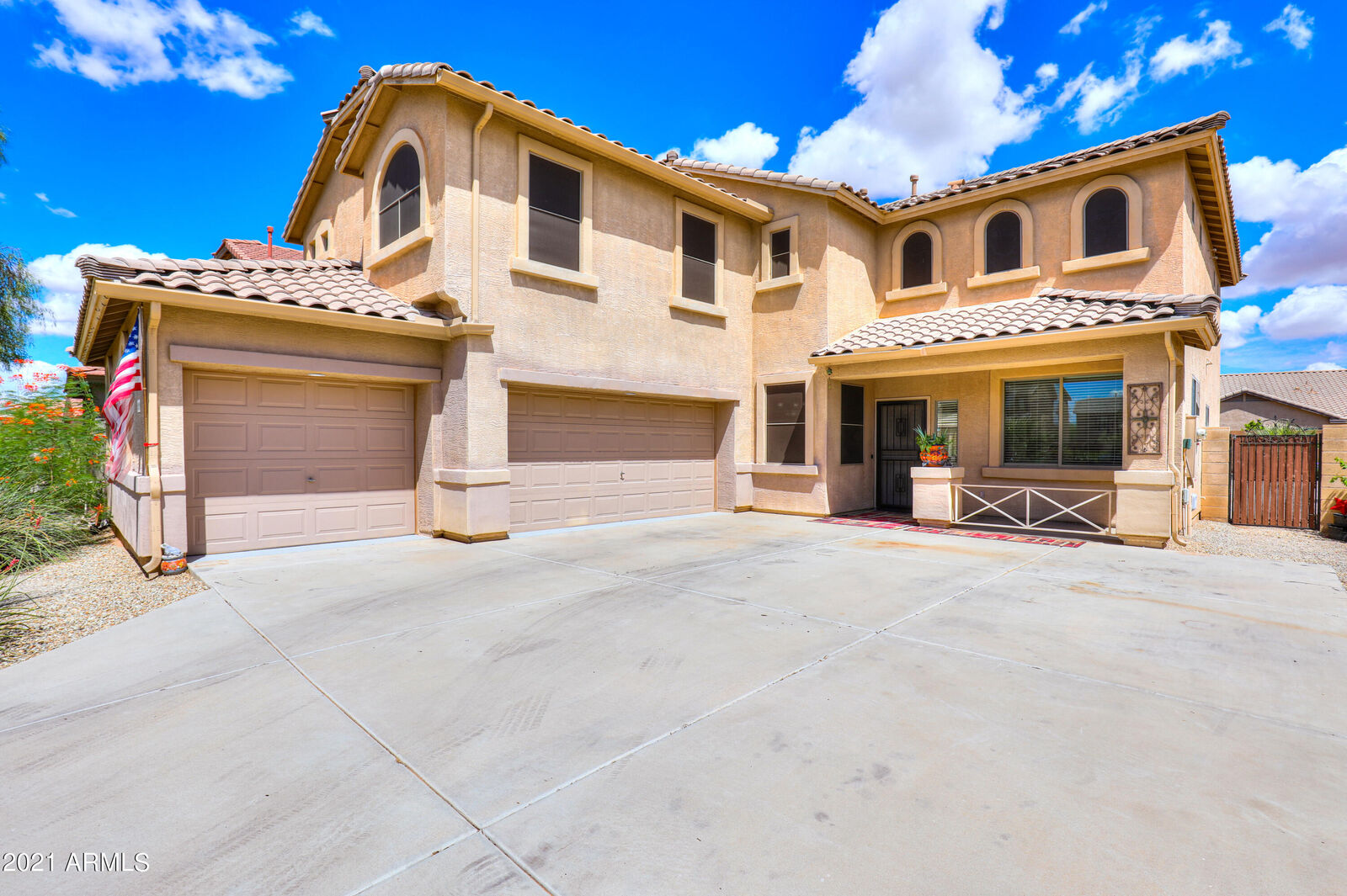 Property Photo: 41908 W Chambers Court AZ 85138