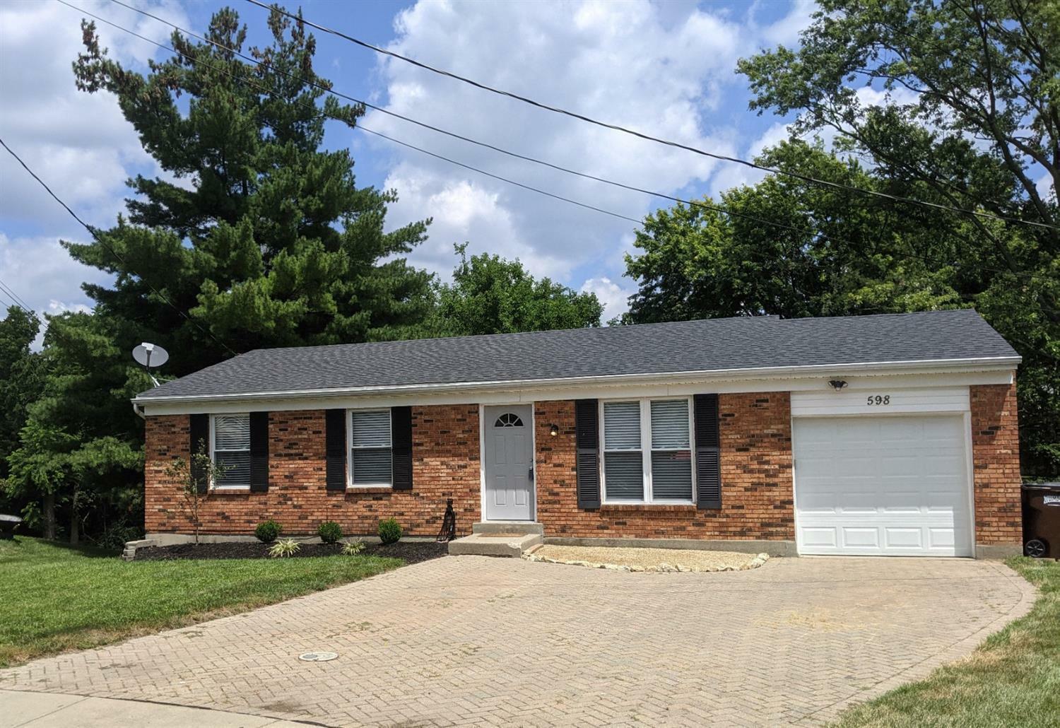 Property Photo: 598 Morrvue Dr OH 45238