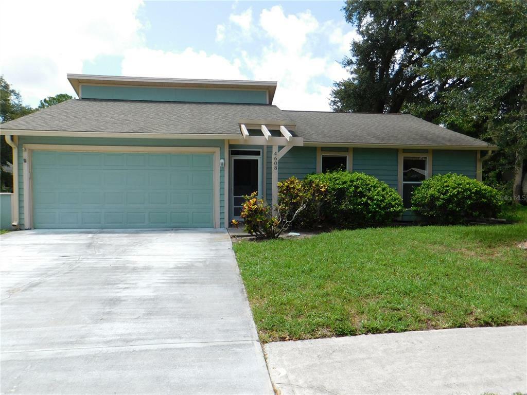 Property Photo: 4608 34th Avenue Drive W FL 34209