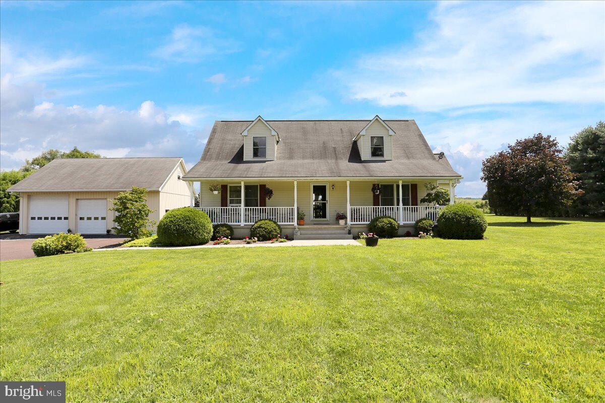 Property Photo: 353 Hunter Forge Road PA 18062