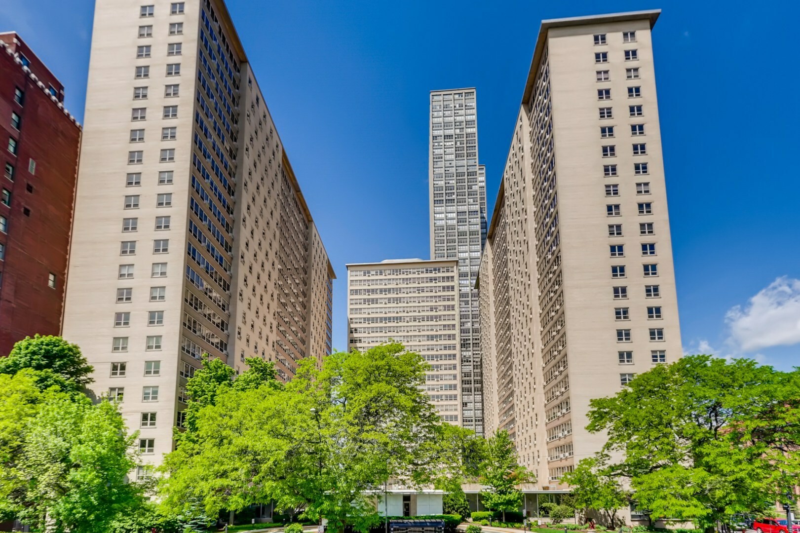 Property Photo: 3950 N Lake Shore Drive 2020 IL 60613