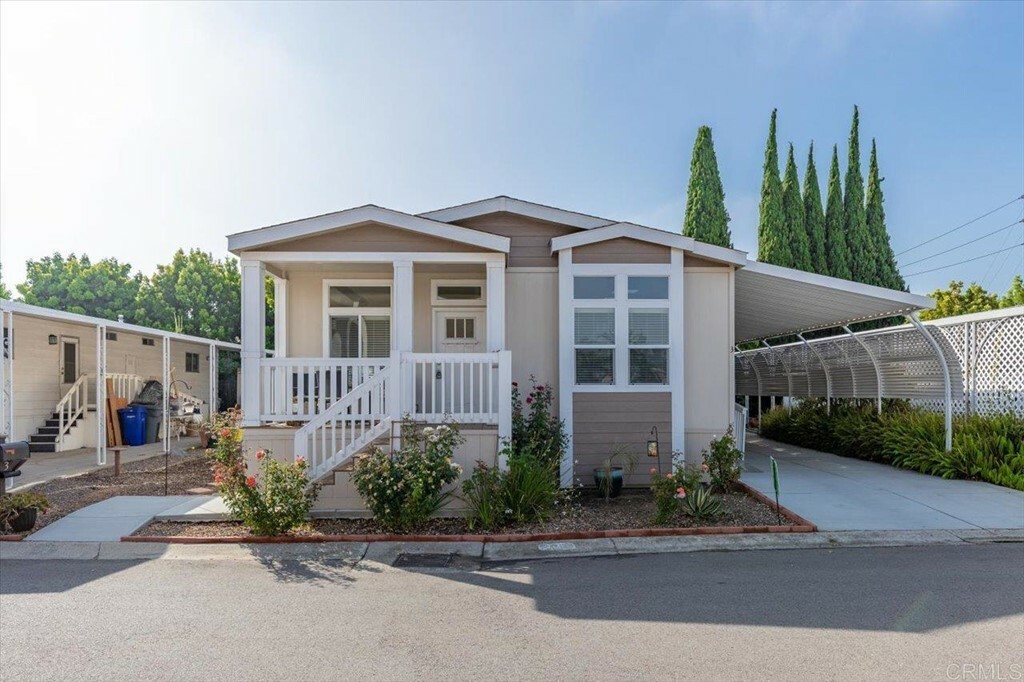 Property Photo:  1286 Discovery Street 3  CA 92078 