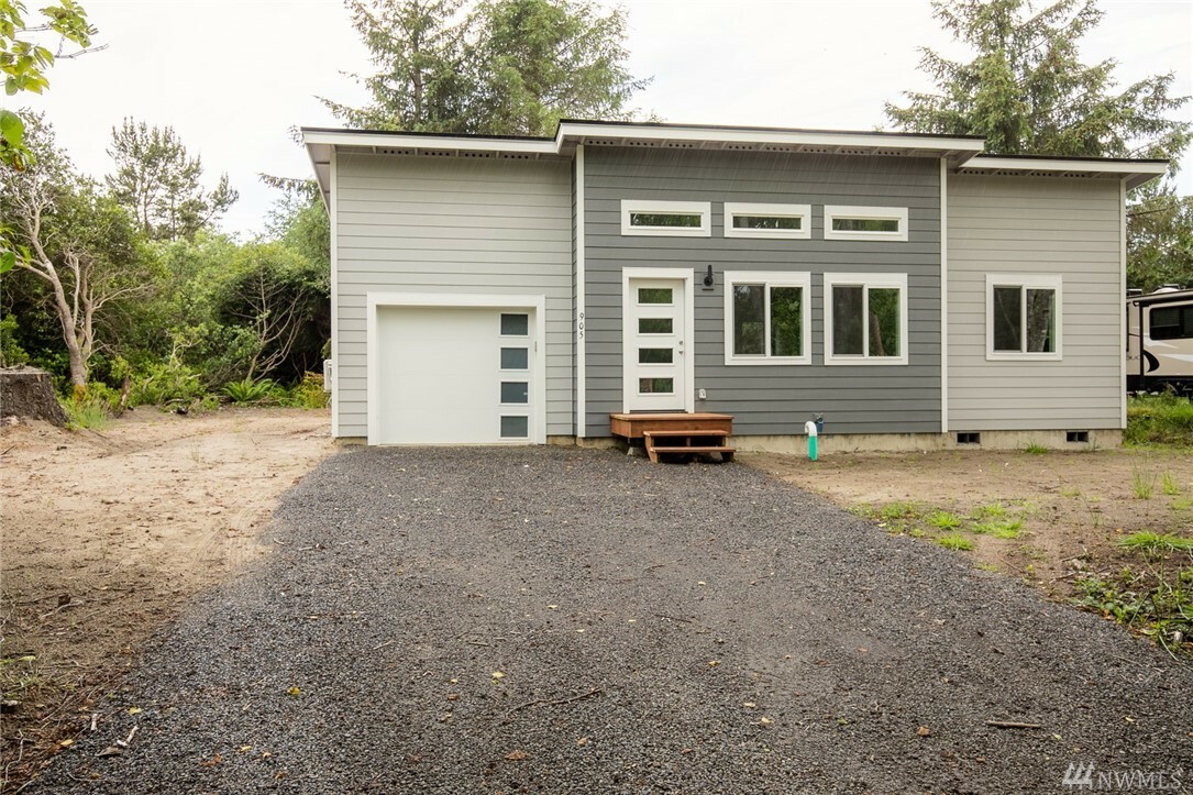 Property Photo:  209 Point Brown Ave SW  WA 98569 