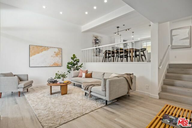 Property Photo: 4780 La Villa Marina C CA 90292