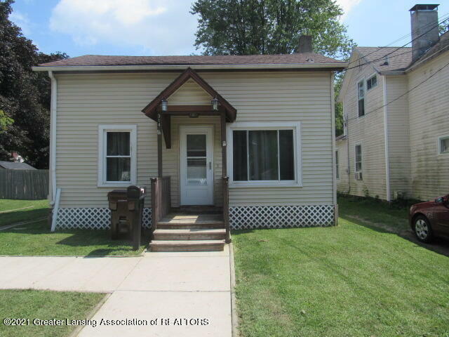 Property Photo:  314 N Sheldon Street  MI 48813 