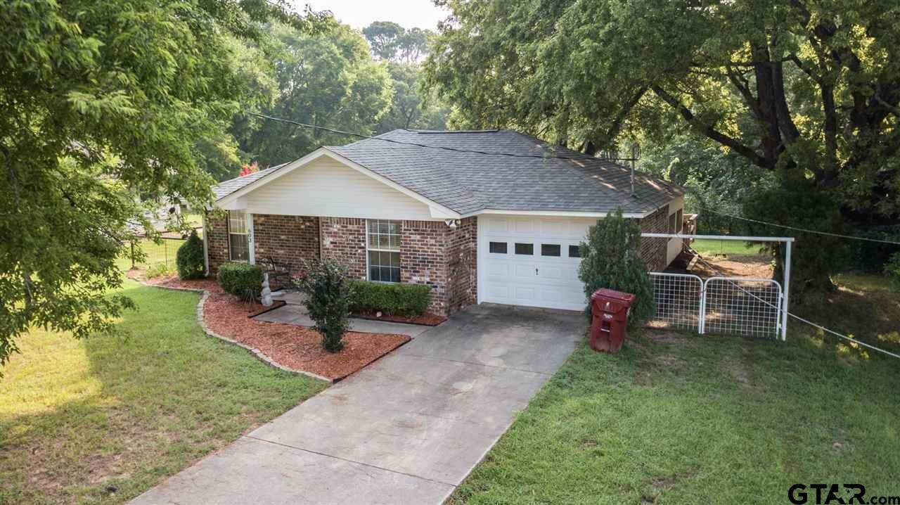 Property Photo:  603 Leftwich St  TX 75457 