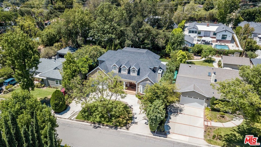 Property Photo: 4843 Grand Avenue CA 91011