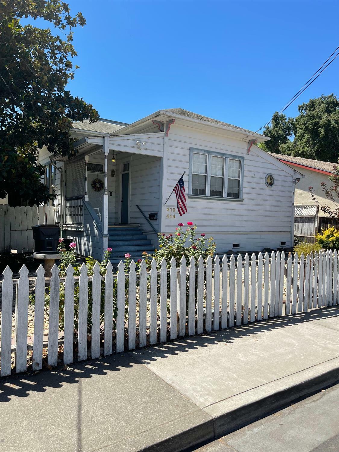 Property Photo:  412 414 Lincoln Avenue  CA 95695 