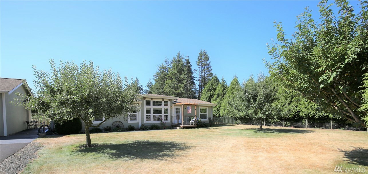 Property Photo:  135 Alexa Lane  WA 98264 