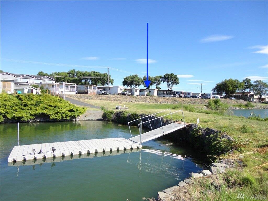 Property Photo:  1908 W Marina Dr 5  WA 98837 