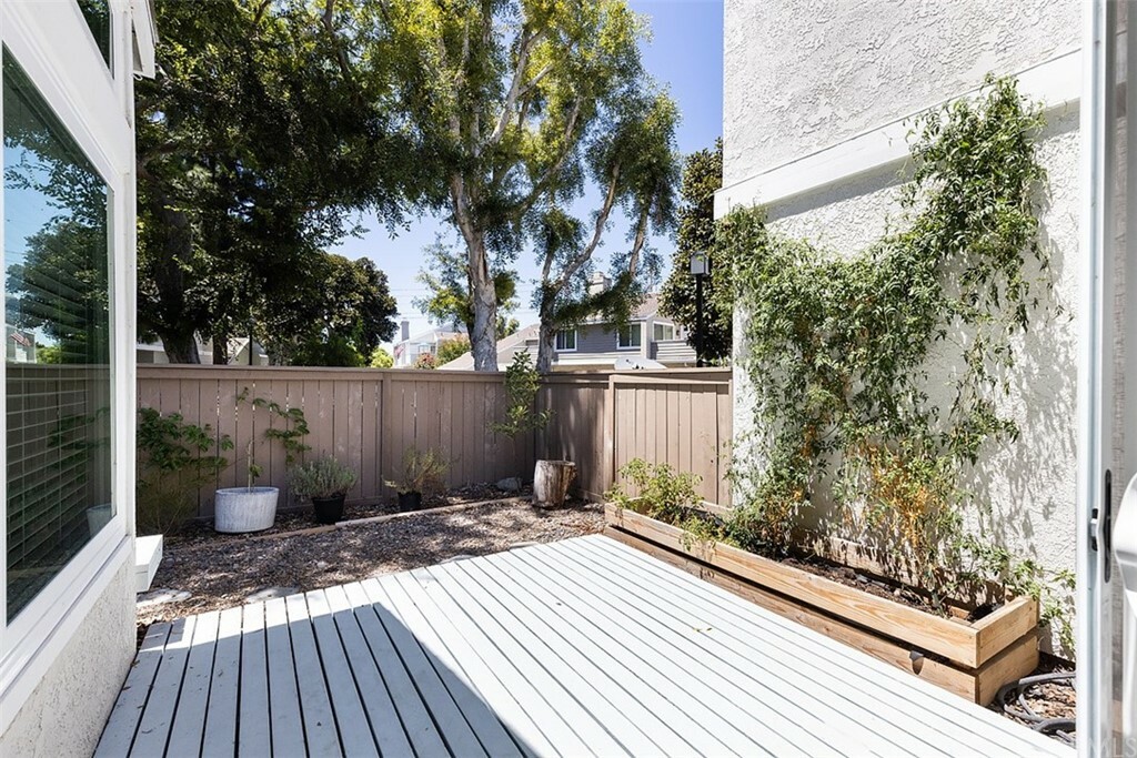 Property Photo:  390 Deerfield Avenue 125  CA 92606 