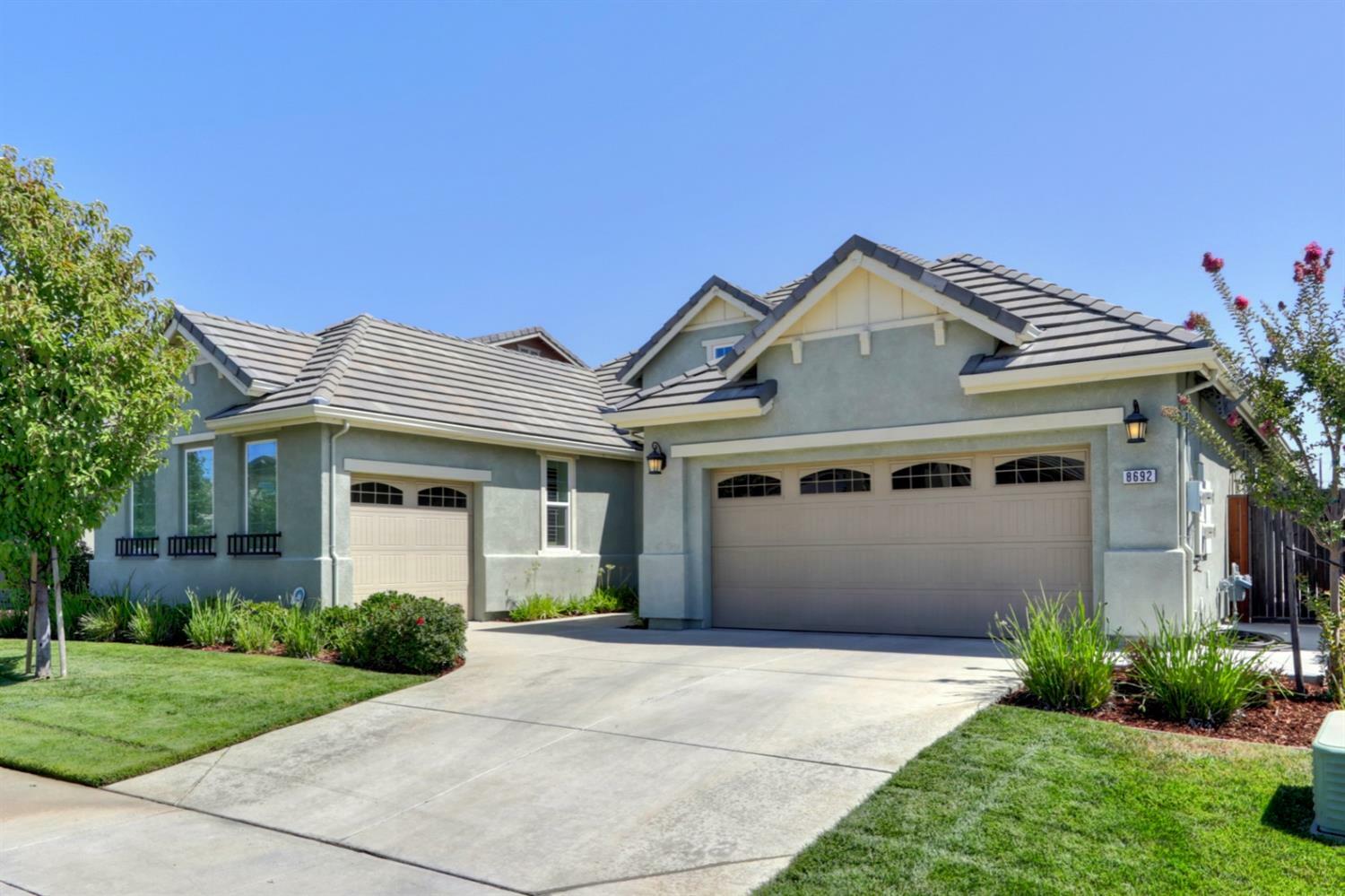 Property Photo:  8692 Vizela Way  CA 95757 