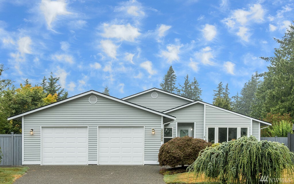 Property Photo:  23201 82nd Place W  WA 98026 