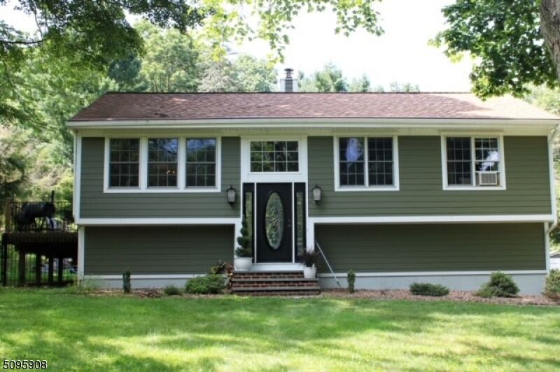 Property Photo:  1 Kern Dr  NJ 07836 