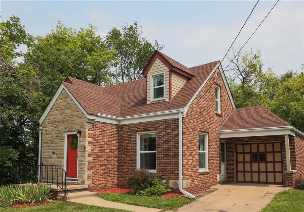 Property Photo: 1605 29th Street IA 50311