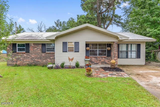 Property Photo:  2370 Davidson Road  MS 39564 