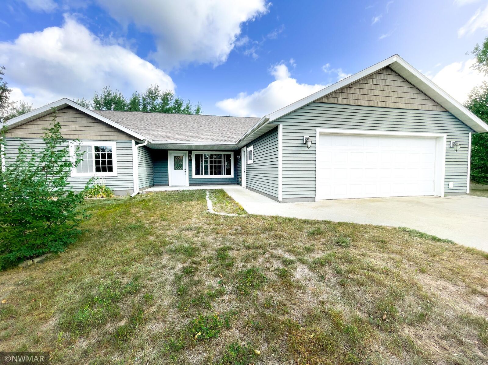 Property Photo: 1447 Averi Circle NW MN 56601