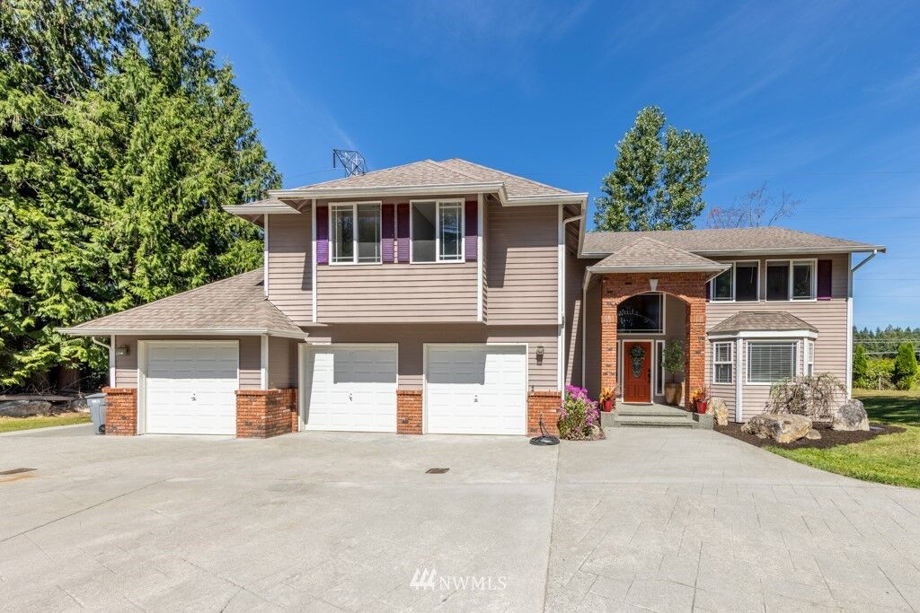 Property Photo: 18707 92nd Street SE WA 98290
