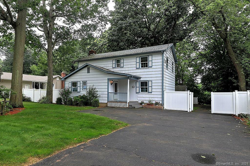 Property Photo:  22 Harvest Lane  CT 06461 