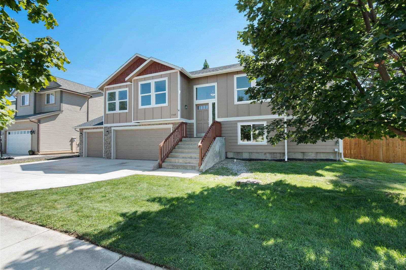 Property Photo: 1509 W Christi Dr WA 99208-8862