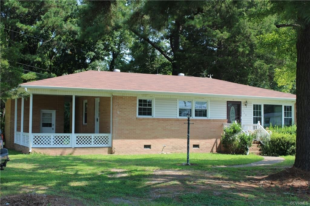 Property Photo: 439 Bank Street VA 23890