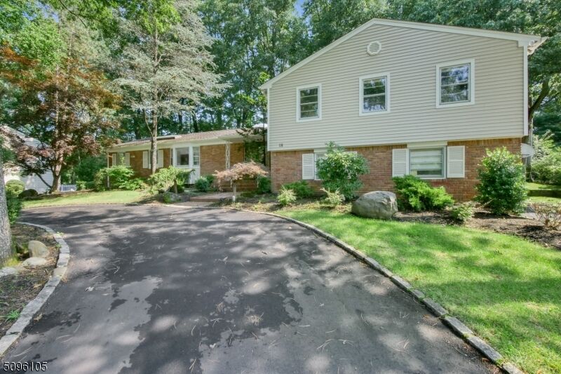 Property Photo: 18 Scarsdale Dr NJ 07039