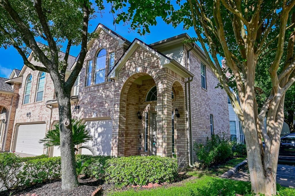 Property Photo: 6451 W Linpar Court TX 77040