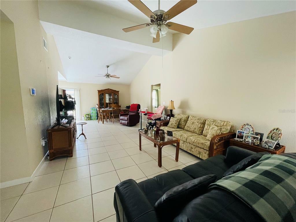 Property Photo:  4934 Wildflower Drive  FL 33811 