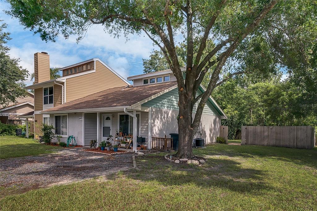Property Photo: 5472 Bracken Court FL 32792