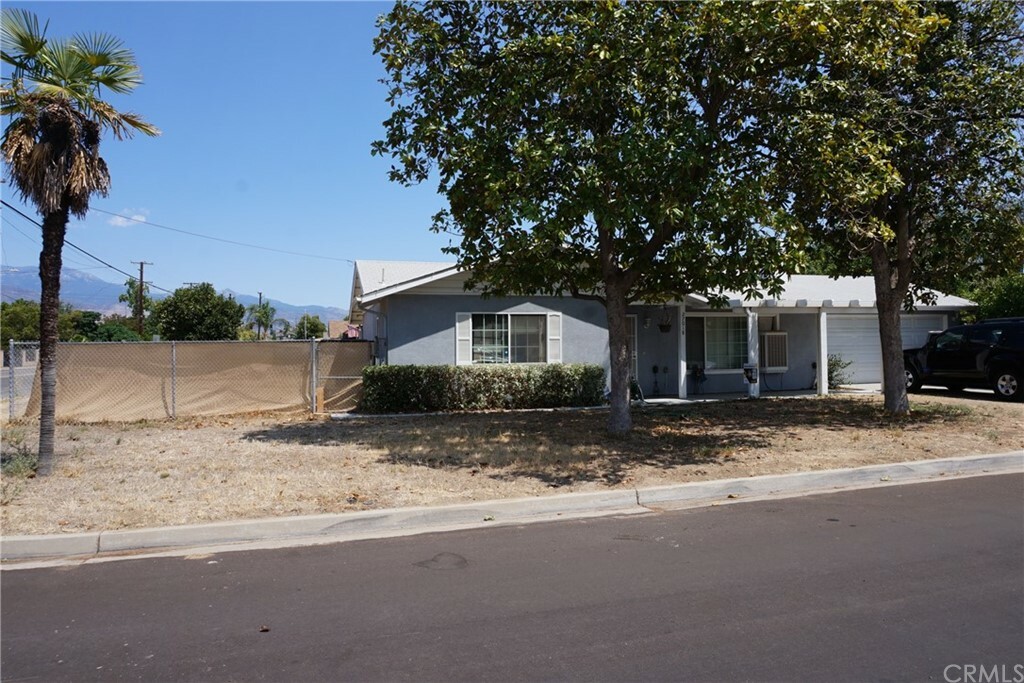 Property Photo: 27018 Val Deane Way CA 92544