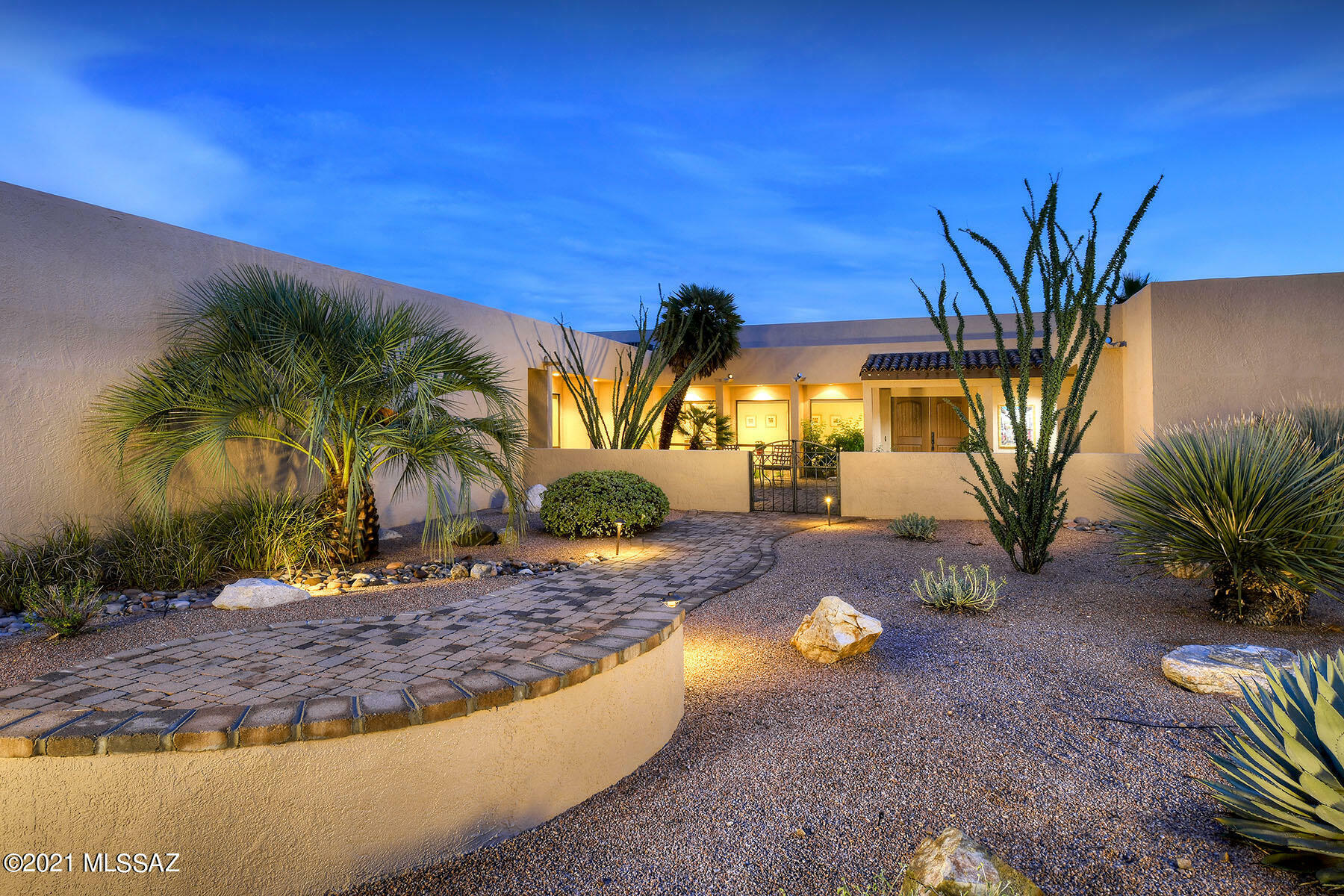 Property Photo:  991 W Placita De La Cotonia  AZ 85622 