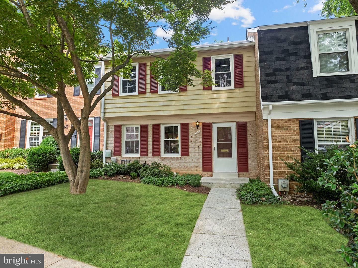Property Photo: 943 Paulsboro Drive MD 20850