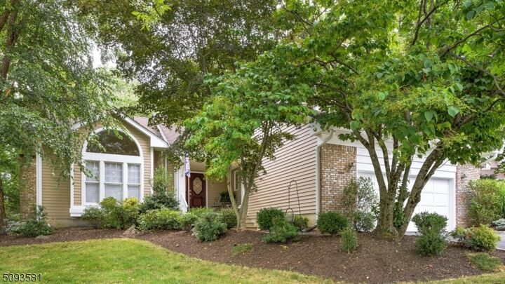 2 Kestrel Lane  Bedminster Twp. NJ 07921 photo