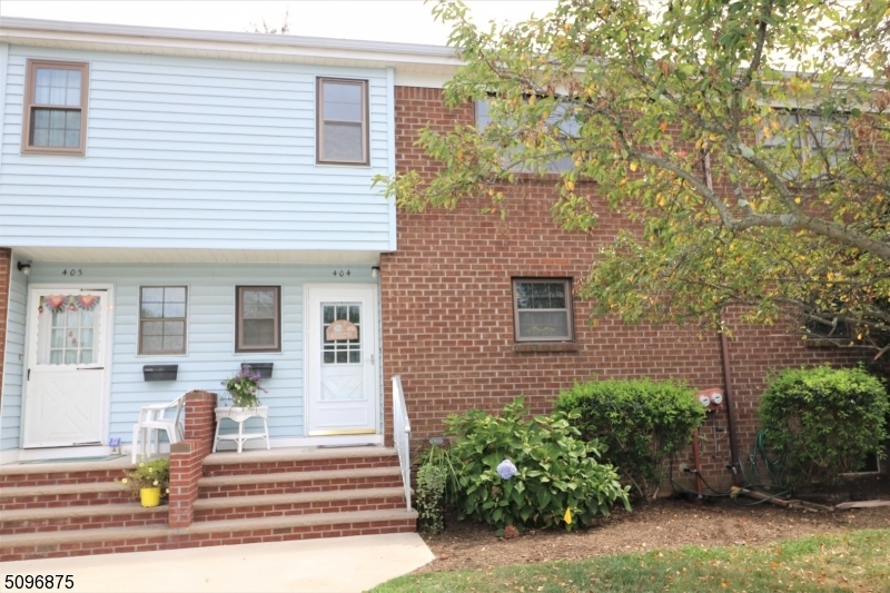 Property Photo:  404 Windsor Ct  NJ 08844 