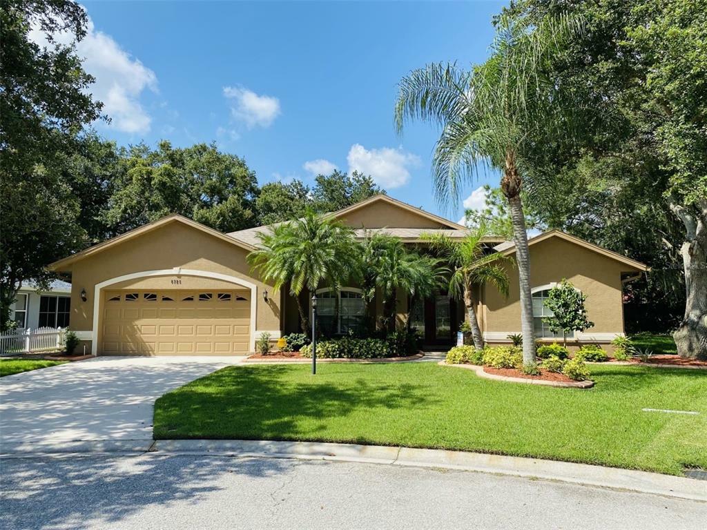 Property Photo: 6725 Willow Pond Lane FL 34240