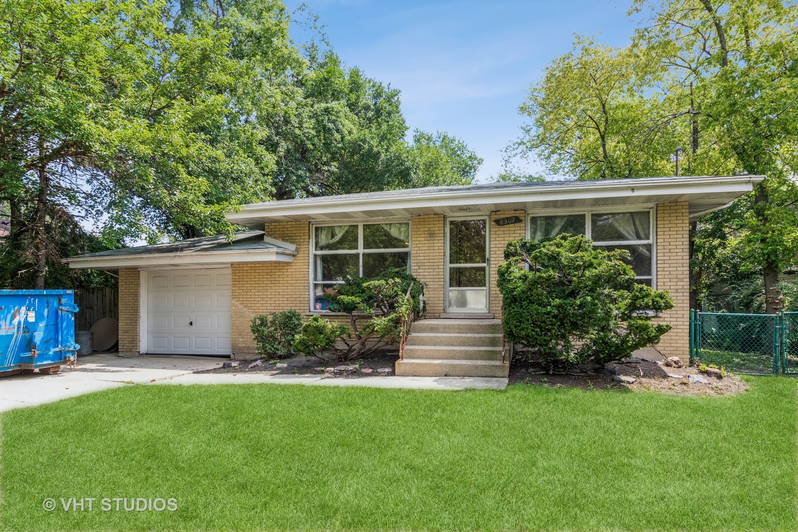 Property Photo:  8307 Lamon Avenue  IL 60459 