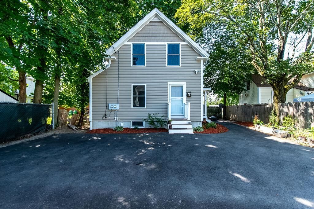 Property Photo:  5 Ricker Court  NH 03867 