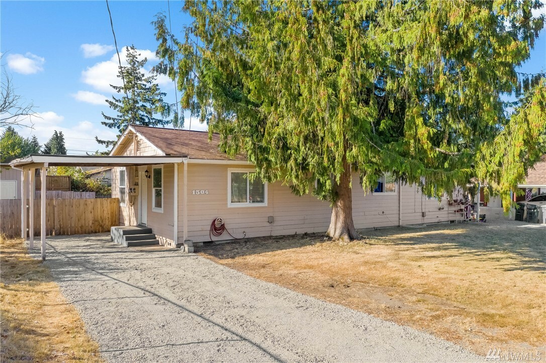 Property Photo:  1504 1506 110th St S  WA 98444 