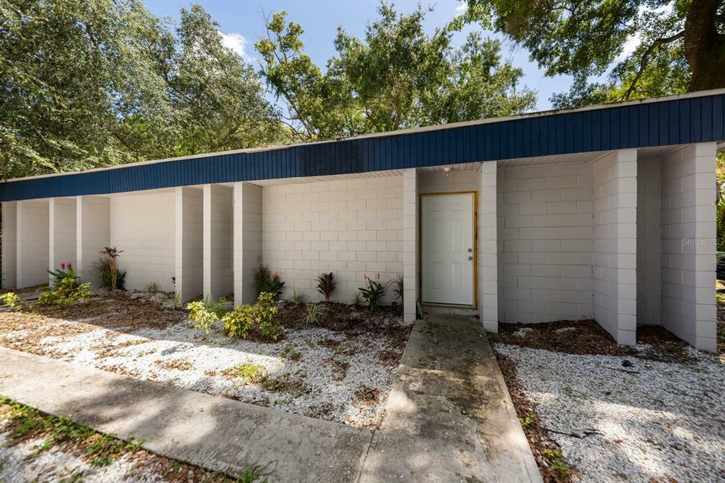 Property Photo:  1612 E Kirby Street Ab  FL 33604 