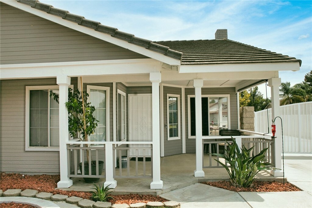 Property Photo:  23181 Norrisgrove Avenue  CA 92570 