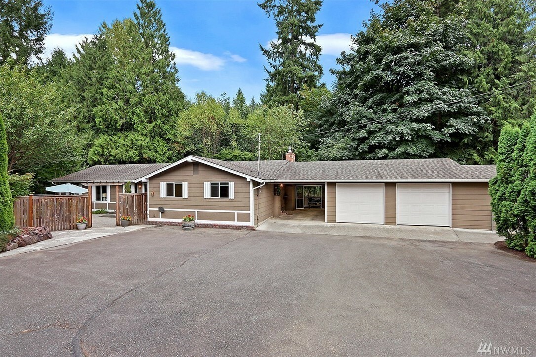 Property Photo:  18131 132nd Place SE  WA 98290 