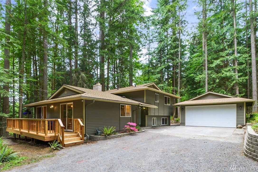 Property Photo:  14728 255th Ave SE  WA 98027 