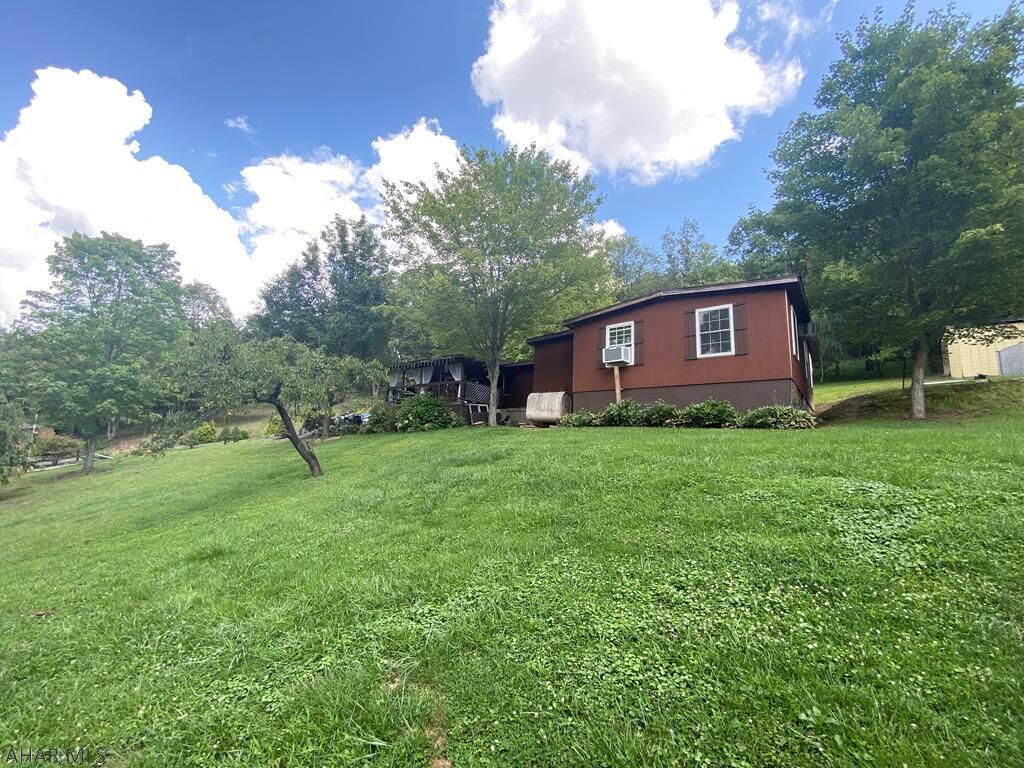Property Photo: 1144 Flintstone Creek Road PA 15535